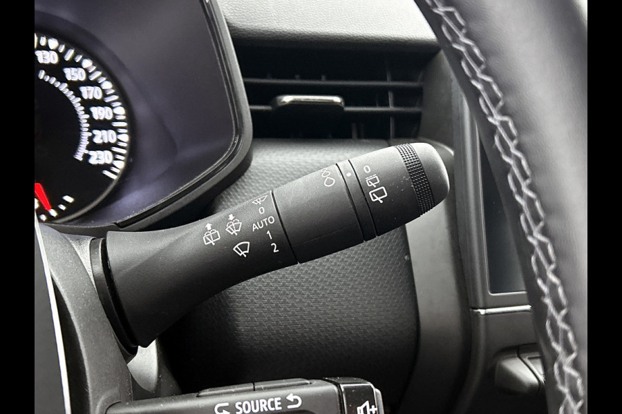 Renault Clio 1.0 TCe 92PK 5drs. Equilibre / Navigatie / Airco / Cruise-control /  Radio multimedia / 6Versn / Apk 03-2027