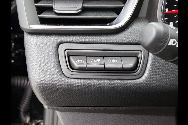 Renault Clio 1.0 TCe 92PK 5drs. Equilibre / Navigatie / Airco / Cruise-control /  Radio multimedia / 6Versn / Apk 03-2027