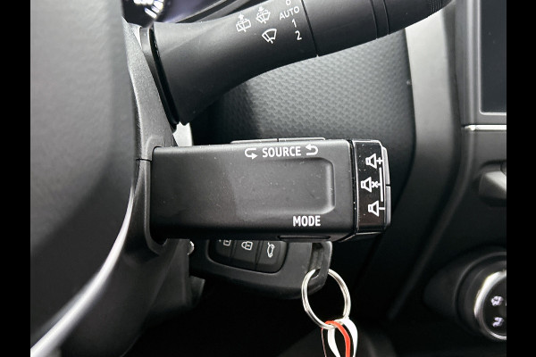 Renault Clio 1.0 TCe 92PK 5drs. Equilibre / Navigatie / Airco / Cruise-control /  Radio multimedia / 6Versn / Apk 03-2027