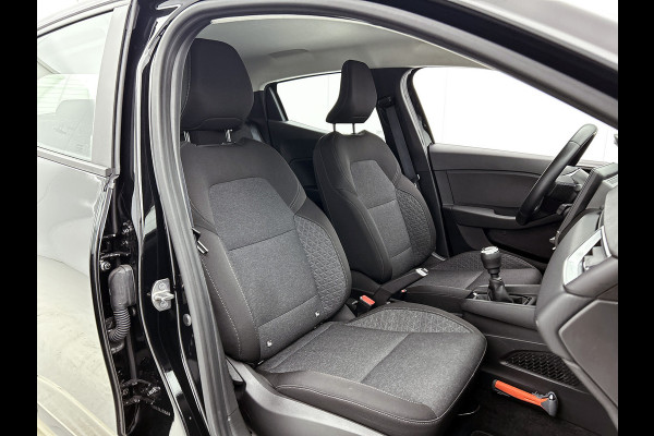 Renault Clio 1.0 TCe 92PK 5drs. Equilibre / Navigatie / Airco / Cruise-control /  Radio multimedia / 6Versn / Apk 03-2027