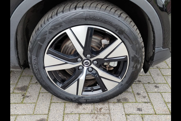 Volvo XC40 Recharge P8 AWD R-Design SOH 90% Adap.Cruise Navi Ecc Camera Apple Carplay Android Auto Pdc Stoelverwarming Lmv 19" Privacy Glas Google Maps DAB+ Origineel Nederlandse Auto Nieuwprijs  €59.825,- Export - Handel