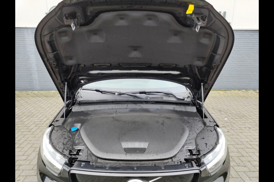 Volvo XC40 Recharge P8 AWD R-Design SOH 90% Adap.Cruise Navi Ecc Camera Apple Carplay Android Auto Pdc Stoelverwarming Lmv 19" Privacy Glas Google Maps DAB+ Origineel Nederlandse Auto Nieuwprijs  €59.825,- Export - Handel