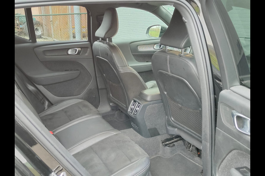 Volvo XC40 Recharge P8 AWD R-Design SOH 90% Adap.Cruise Navi Ecc Camera Apple Carplay Android Auto Pdc Stoelverwarming Lmv 19" Privacy Glas Google Maps DAB+ Origineel Nederlandse Auto Nieuwprijs  €59.825,- Export - Handel