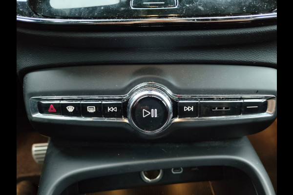 Volvo XC40 Recharge P8 AWD R-Design SOH 90% Adap.Cruise Navi Ecc Camera Apple Carplay Android Auto Pdc Stoelverwarming Lmv 19" Privacy Glas Google Maps DAB+ Origineel Nederlandse Auto Nieuwprijs  €59.825,- Export - Handel