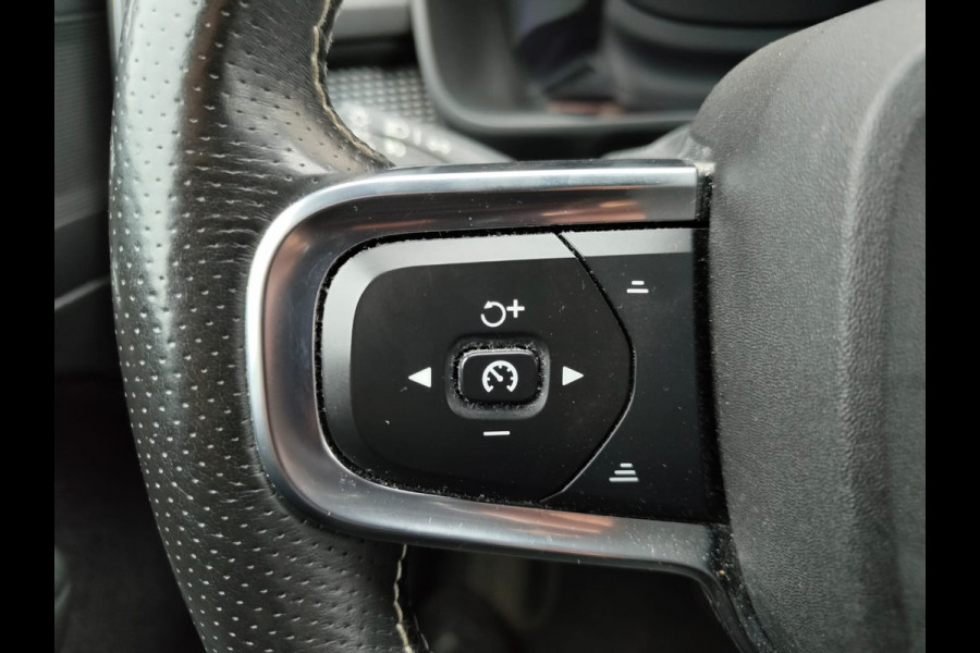 Volvo XC40 Recharge P8 AWD R-Design SOH 90% Adap.Cruise Navi Ecc Camera Apple Carplay Android Auto Pdc Stoelverwarming Lmv 19" Privacy Glas Google Maps DAB+ Origineel Nederlandse Auto Nieuwprijs  €59.825,- Export - Handel