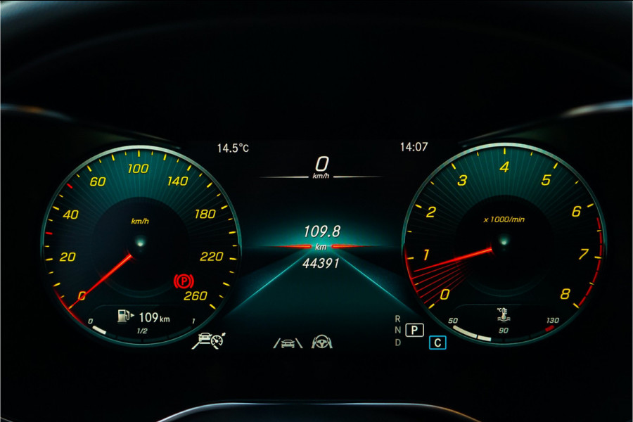 Mercedes-Benz C-Klasse 180 AMG Night Pano Distronic Leder 18"