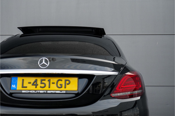 Mercedes-Benz C-Klasse 180 AMG Night Pano Distronic Leder 18"