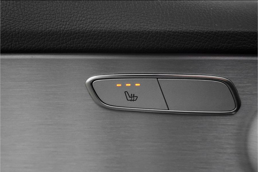 Mercedes-Benz C-Klasse 180 AMG Night Pano Distronic Leder 18"