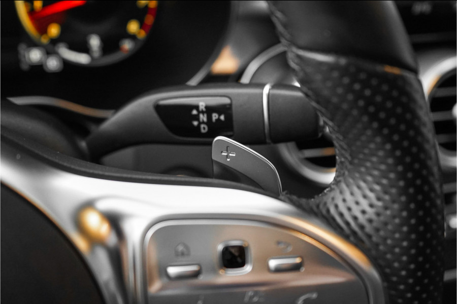 Mercedes-Benz C-Klasse 180 AMG Night Pano Distronic Leder 18"