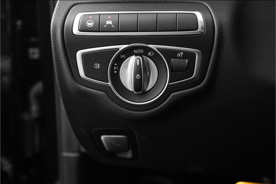 Mercedes-Benz C-Klasse 180 AMG Night Pano Distronic Leder 18"