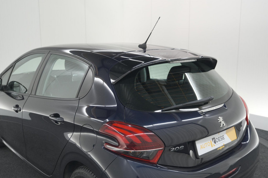 Peugeot 208 PureTech 82 Signature | Allseason banden | Navigatie | Parkeersensoren