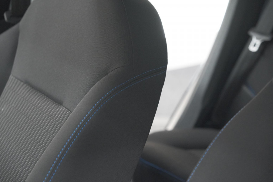 Peugeot 208 PureTech 82 Signature | Allseason banden | Navigatie | Parkeersensoren