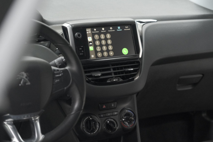 Peugeot 208 PureTech 82 Signature | Allseason banden | Navigatie | Parkeersensoren