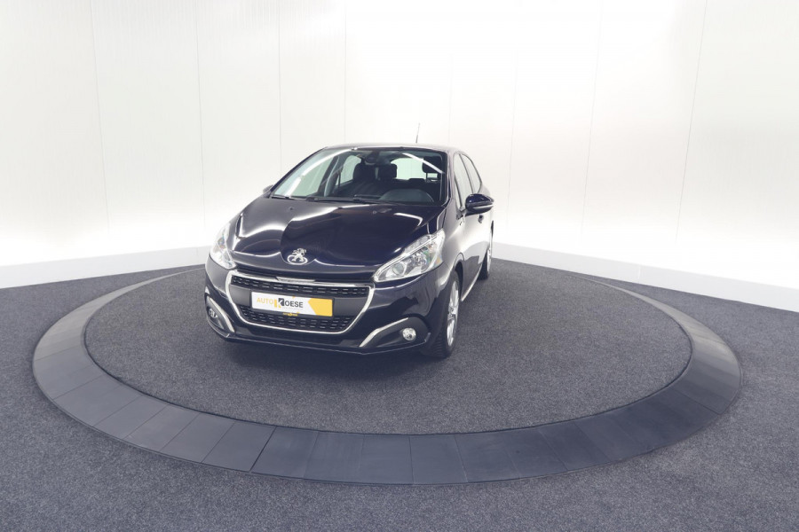 Peugeot 208 PureTech 82 Signature | Allseason banden | Navigatie | Parkeersensoren