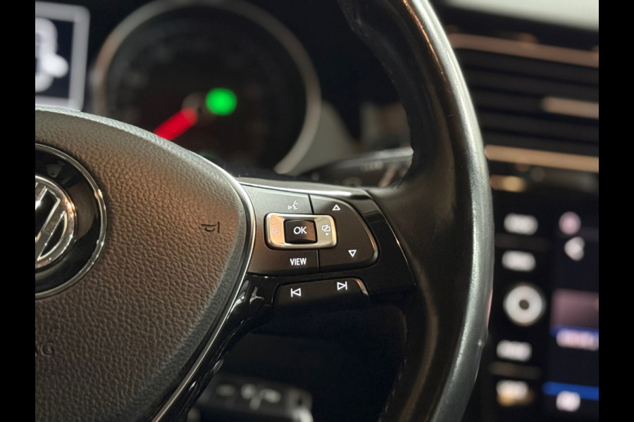 Volkswagen Golf 1.5 TSI DSG Automaat | IQ.Drive | Trekhaak | Carplay | Adaptive Cruise