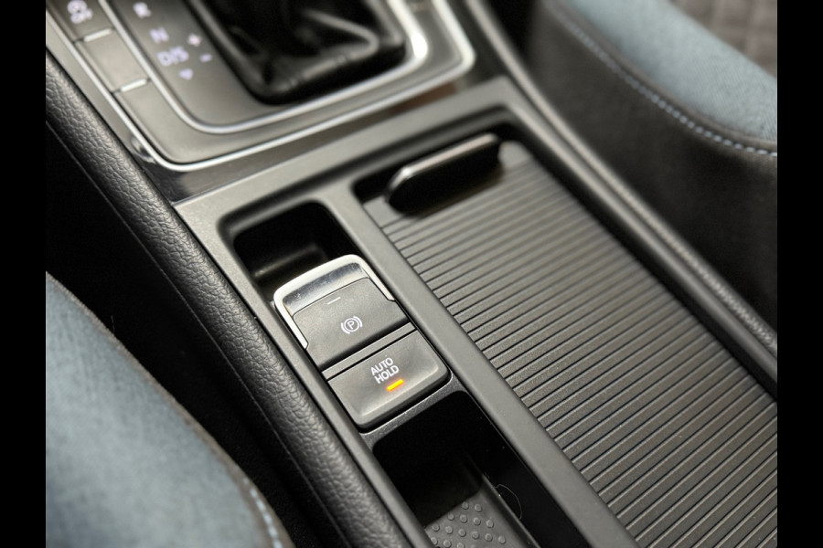 Volkswagen Golf 1.5 TSI DSG Automaat | IQ.Drive | Trekhaak | Carplay | Adaptive Cruise