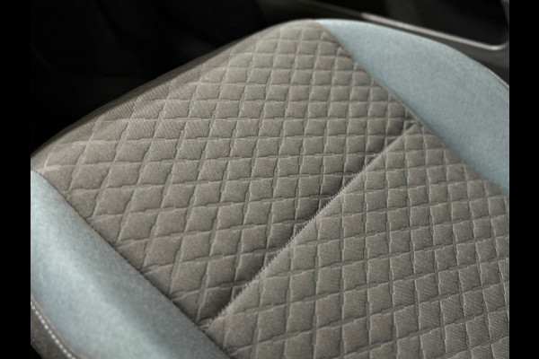 Volkswagen Golf 1.5 TSI DSG Automaat | IQ.Drive | Trekhaak | Carplay | Adaptive Cruise