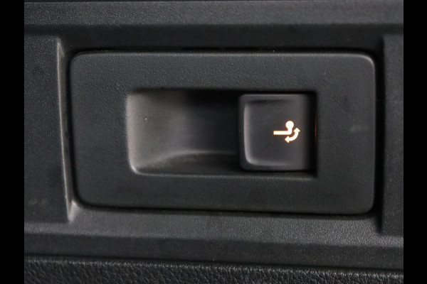 Škoda Octavia 2.0 TSI RS | 245pk | Trekhaak | Stoelverwarming | Adaptive cruise | Camera | Sfeerverlichting | Navigatie | Canton Sound | Sportstoelen | Virtual Cockpit | Full LED