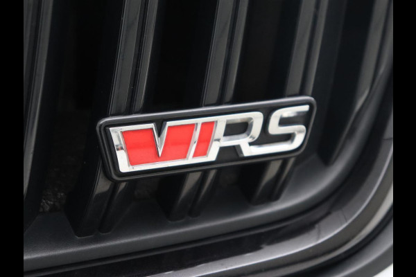 Škoda Octavia 2.0 TSI RS | 245pk | Trekhaak | Stoelverwarming | Adaptive cruise | Camera | Sfeerverlichting | Navigatie | Canton Sound | Sportstoelen | Virtual Cockpit | Full LED