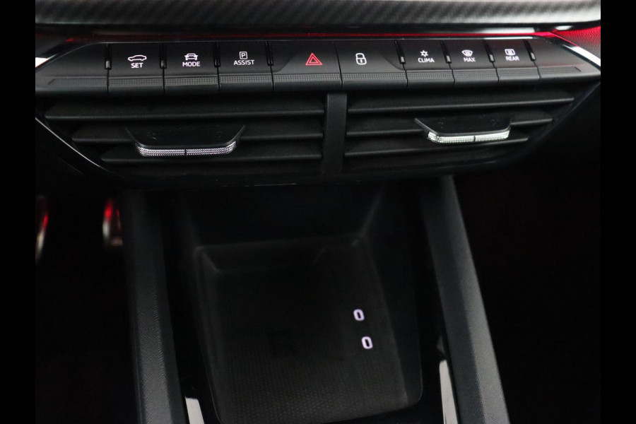 Škoda Octavia 2.0 TSI RS | 245pk | Trekhaak | Stoelverwarming | Adaptive cruise | Camera | Sfeerverlichting | Navigatie | Canton Sound | Sportstoelen | Virtual Cockpit | Full LED