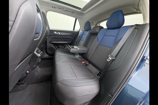 Lynk & Co 01**Gereserveerd** PHEV AUT-7 261pk Pano-Schuifdak Lmv 20" 360°Camera Apple Carplay Android Auto Adap.Cruise Navi Pdc Ecc Keyless Led Plug-In Hybri Elek.Memory.Stoel File assistent Dodehoek detector Elektrisch bedienbare achterklep Rijstrooksensor Wifi Verkeersbord detectie 425Nm koppel 3,7kw laadvermogen  1800kg Trekvermogen 1e Eigenaar Origineel Nederlandse auto!