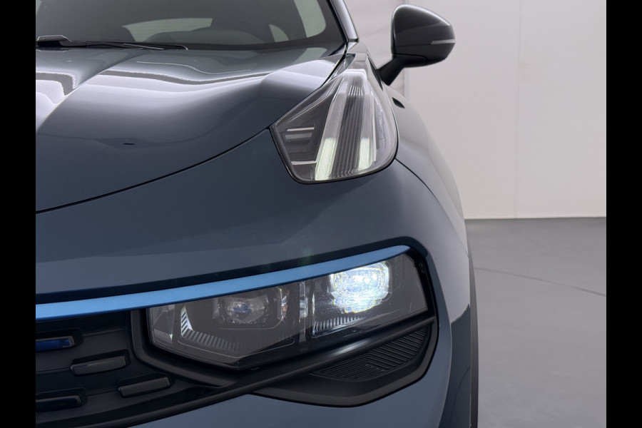 Lynk & Co 01**Gereserveerd** PHEV AUT-7 261pk Pano-Schuifdak Lmv 20" 360°Camera Apple Carplay Android Auto Adap.Cruise Navi Pdc Ecc Keyless Led Plug-In Hybri Elek.Memory.Stoel File assistent Dodehoek detector Elektrisch bedienbare achterklep Rijstrooksensor Wifi Verkeersbord detectie 425Nm koppel 3,7kw laadvermogen  1800kg Trekvermogen 1e Eigenaar Origineel Nederlandse auto!