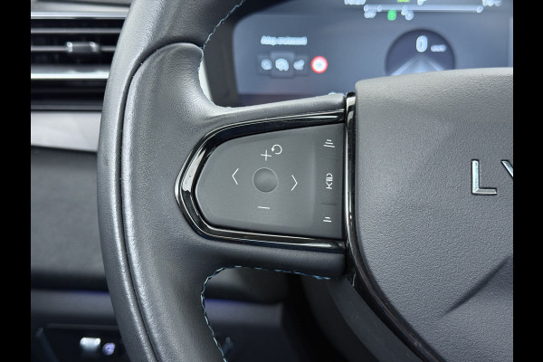 Lynk & Co 01**Gereserveerd** PHEV AUT-7 261pk Pano-Schuifdak Lmv 20" 360°Camera Apple Carplay Android Auto Adap.Cruise Navi Pdc Ecc Keyless Led Plug-In Hybri Elek.Memory.Stoel File assistent Dodehoek detector Elektrisch bedienbare achterklep Rijstrooksensor Wifi Verkeersbord detectie 425Nm koppel 3,7kw laadvermogen  1800kg Trekvermogen 1e Eigenaar Origineel Nederlandse auto!
