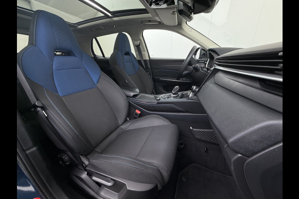 Lynk & Co 01**Gereserveerd** PHEV AUT-7 261pk Pano-Schuifdak Lmv 20" 360°Camera Apple Carplay Android Auto Adap.Cruise Navi Pdc Ecc Keyless Led Plug-In Hybri Elek.Memory.Stoel File assistent Dodehoek detector Elektrisch bedienbare achterklep Rijstrooksensor Wifi Verkeersbord detectie 425Nm koppel 3,7kw laadvermogen  1800kg Trekvermogen 1e Eigenaar Origineel Nederlandse auto!