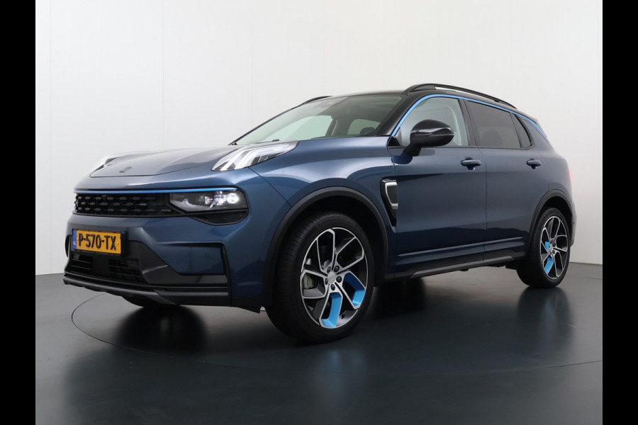 Lynk & Co 01**Gereserveerd** PHEV AUT-7 261pk Pano-Schuifdak Lmv 20" 360°Camera Apple Carplay Android Auto Adap.Cruise Navi Pdc Ecc Keyless Led Plug-In Hybri Elek.Memory.Stoel File assistent Dodehoek detector Elektrisch bedienbare achterklep Rijstrooksensor Wifi Verkeersbord detectie 425Nm koppel 3,7kw laadvermogen  1800kg Trekvermogen 1e Eigenaar Origineel Nederlandse auto!