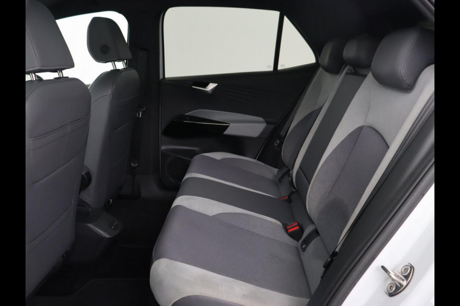 Volkswagen ID.3 First Max 58 kWh | Panoramadak | Head-Up | Stoelverwarming | Massage | Matrix LED | Adaptive cruise | 20'' | Keyless | Navigatie | Dodehoek detectie | Sfeerverlichting