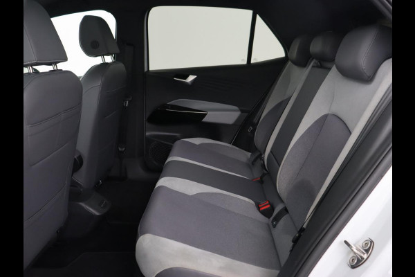 Volkswagen ID.3 First Max 58 kWh | Panoramadak | Head-Up | Stoelverwarming | Massage | Matrix LED | Adaptive cruise | 20'' | Keyless | Navigatie | Dodehoek detectie | Sfeerverlichting