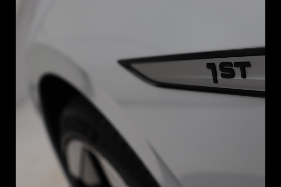 Volkswagen ID.3 First Max 58 kWh | Panoramadak | Head-Up | Stoelverwarming | Massage | Matrix LED | Adaptive cruise | 20'' | Keyless | Navigatie | Dodehoek detectie | Sfeerverlichting