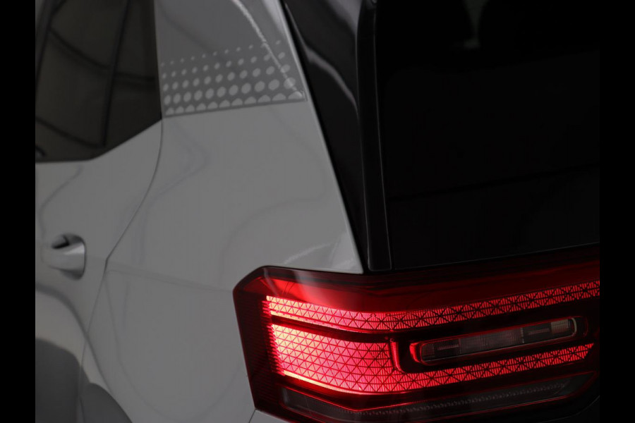 Volkswagen ID.3 First Max 58 kWh | Panoramadak | Head-Up | Stoelverwarming | Massage | Matrix LED | Adaptive cruise | 20'' | Keyless | Navigatie | Dodehoek detectie | Sfeerverlichting