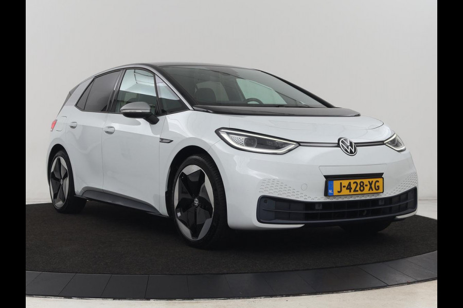 Volkswagen ID.3 First Max 58 kWh | Panoramadak | Head-Up | Stoelverwarming | Massage | Matrix LED | Adaptive cruise | 20'' | Keyless | Navigatie | Dodehoek detectie | Sfeerverlichting