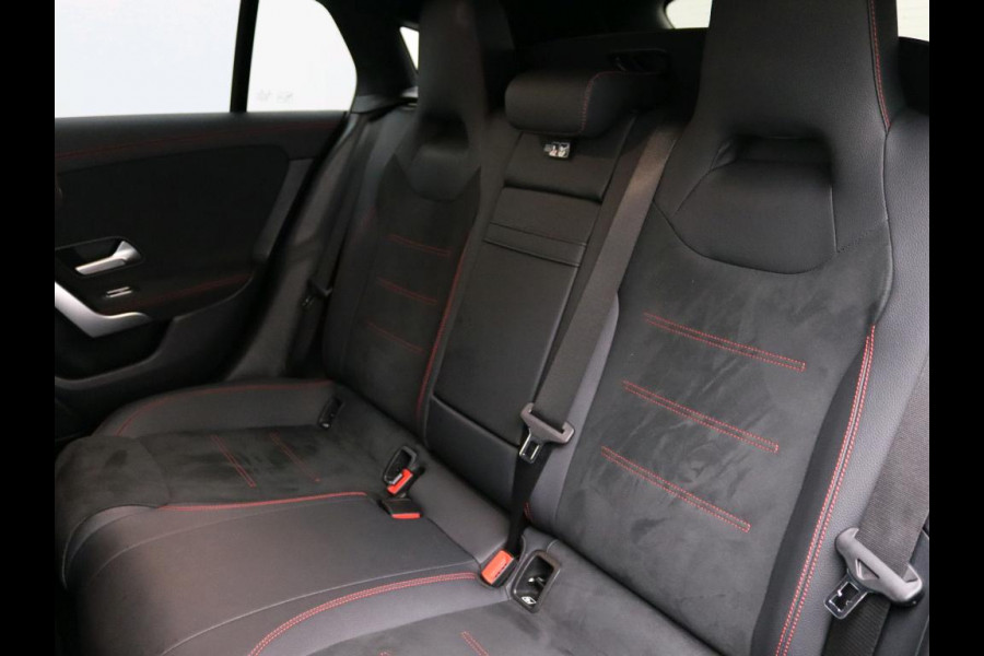 Mercedes-Benz CLA-Klasse Shooting Brake 250 e Star Edition AMG Line | Night Pakket | Sfeerverlichting | Ledkoplampen | Apple CarPlay | Keyless-Go | Inclusief 24 maanden MB Certified garantie voor Europa.