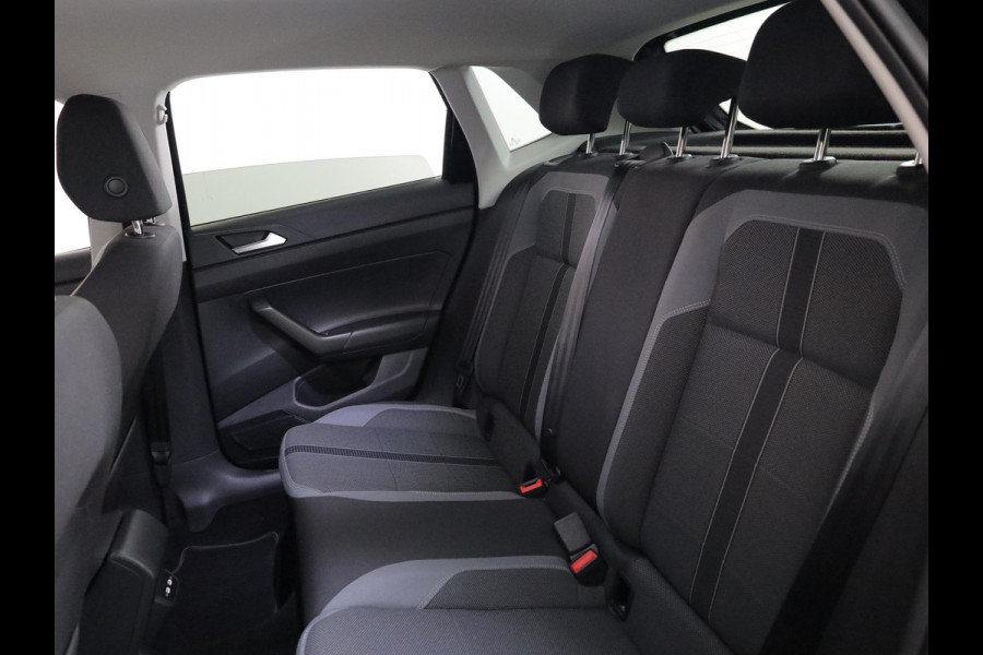 Volkswagen Polo 1.0 TSI Style 95 pk | Navigatie via App | Parkeersensoren | Achteruitrijcamera | Keyless | Stoelverwarming |