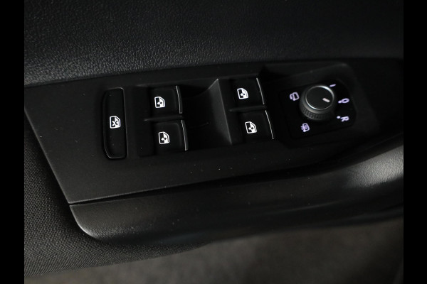 Volkswagen Polo 1.0 TSI Style 95 pk | Navigatie via App | Parkeersensoren | Achteruitrijcamera | Keyless | Stoelverwarming |