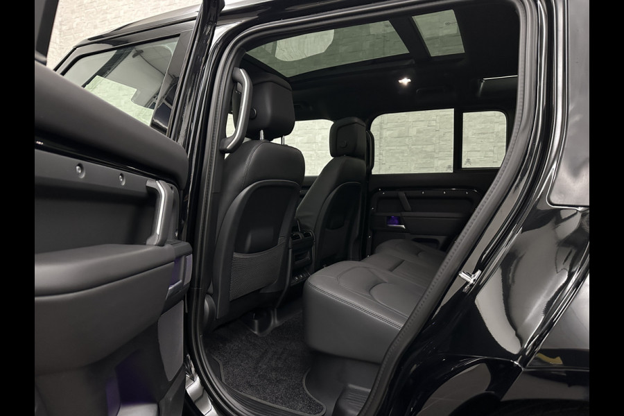 Land Rover Defender 110 2.0 P300e 110 X-Dynamic HSE | Black-Optic | Panorama | 360 Camera | Meridian | Trekhaak | Luchtvering | ACC | Stoelventilatie | Cold-Climate Pack | Leder | Head-Up | Keyless-Entry | Luchtvering | 22'' | Memory | Interieurdelen Leder | Standkachel | Dodehoek |