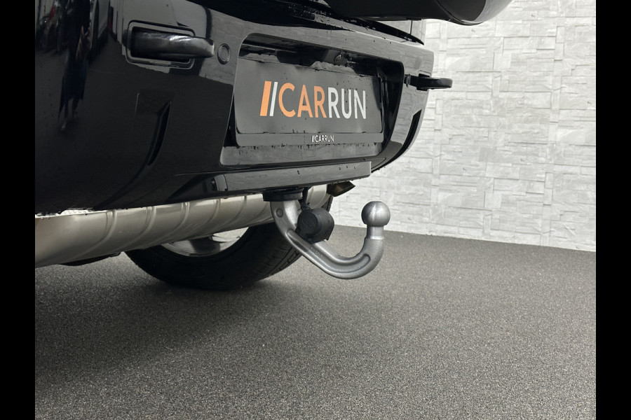 Land Rover Defender 110 2.0 P300e 110 X-Dynamic HSE | Black-Optic | Panorama | 360 Camera | Meridian | Trekhaak | Luchtvering | ACC | Stoelventilatie | Cold-Climate Pack | Leder | Head-Up | Keyless-Entry | Luchtvering | 22'' | Memory | Interieurdelen Leder | Standkachel | Dodehoek |