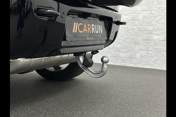 Land Rover Defender 110 2.0 P300e 110 X-Dynamic HSE | Black-Optic | Panorama | 360 Camera | Meridian | Trekhaak | Luchtvering | ACC | Stoelventilatie | Cold-Climate Pack | Leder | Head-Up | Keyless-Entry | Luchtvering | 22'' | Memory | Interieurdelen Leder | Standkachel | Dodehoek |