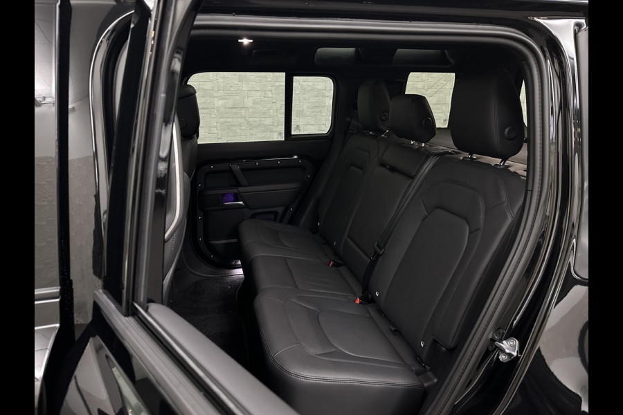 Land Rover Defender 110 2.0 P300e 110 X-Dynamic HSE | Black-Optic | Panorama | 360 Camera | Meridian | Trekhaak | Luchtvering | ACC | Stoelventilatie | Cold-Climate Pack | Leder | Head-Up | Keyless-Entry | Luchtvering | 22'' | Memory | Interieurdelen Leder | Standkachel | Dodehoek |