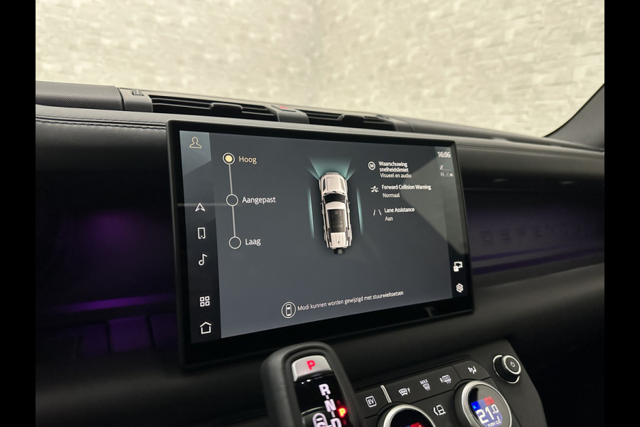 Land Rover Defender 110 2.0 P300e 110 X-Dynamic HSE | Black-Optic | Panorama | 360 Camera | Meridian | Trekhaak | Luchtvering | ACC | Stoelventilatie | Cold-Climate Pack | Leder | Head-Up | Keyless-Entry | Luchtvering | 22'' | Memory | Interieurdelen Leder | Standkachel | Dodehoek |