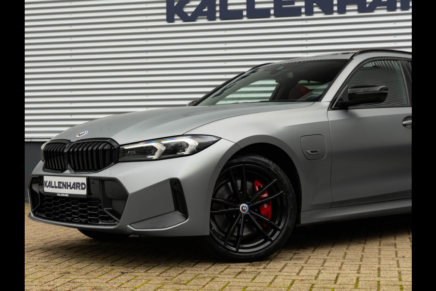 BMW 3 Serie Touring 330e xDrive - M-Sport Pro - Individual In+Exterieur - Pano - Trekhaak - Memoryzetel