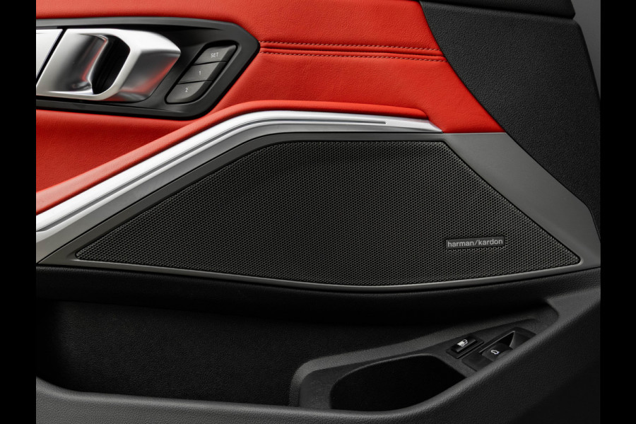 BMW 3 Serie Touring 330e xDrive - M-Sport Pro - Individual In+Exterieur - Pano - Trekhaak - Memoryzetel