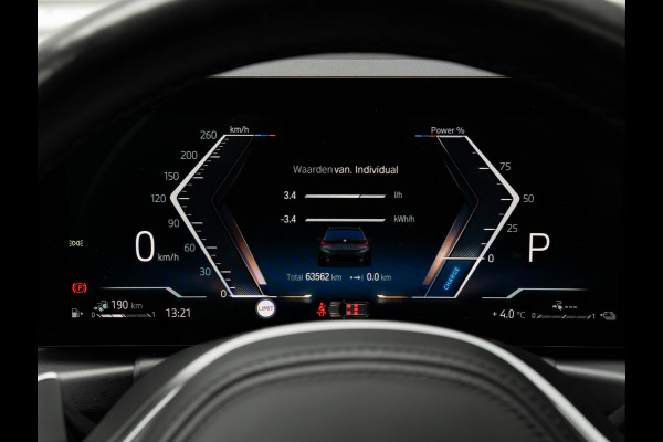 BMW 3 Serie Touring 330e xDrive - M-Sport Pro - Individual In+Exterieur - Pano - Trekhaak - Memoryzetel