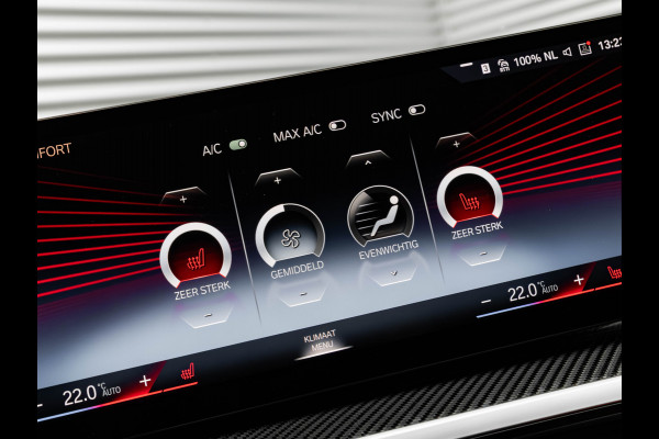 BMW 3 Serie Touring 330e xDrive - M-Sport Pro - Individual In+Exterieur - Pano - Trekhaak - Memoryzetel