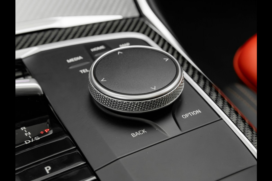 BMW 3 Serie Touring 330e xDrive - M-Sport Pro - Individual In+Exterieur - Pano - Trekhaak - Memoryzetel