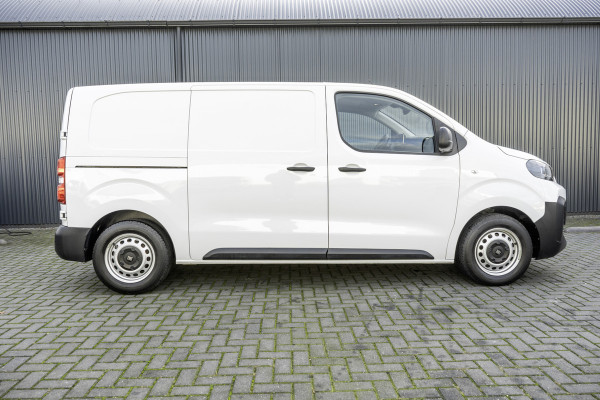 Fiat Scudo 1.5 Diesel 120PK L2H1 | NW Model | Carplay | Cruise | Digital Display | PDC + Camera | 3-Zits