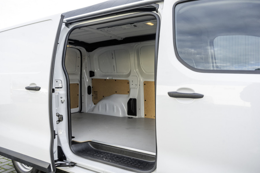 Fiat Scudo 1.5 Diesel 120PK L2H1 | NW Model | Carplay | Cruise | Digital Display | PDC + Camera | 3-Zits