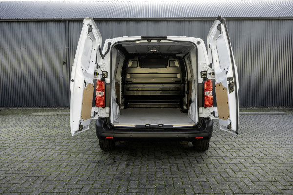 Fiat Scudo 1.5 Diesel 120PK L2H1 | NW Model | Carplay | Cruise | Digital Display | PDC + Camera | 3-Zits